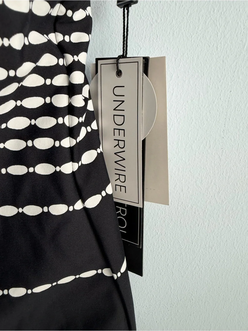 La Blanca Women’s Black & White City Lights Tankini Swim Top Size 6